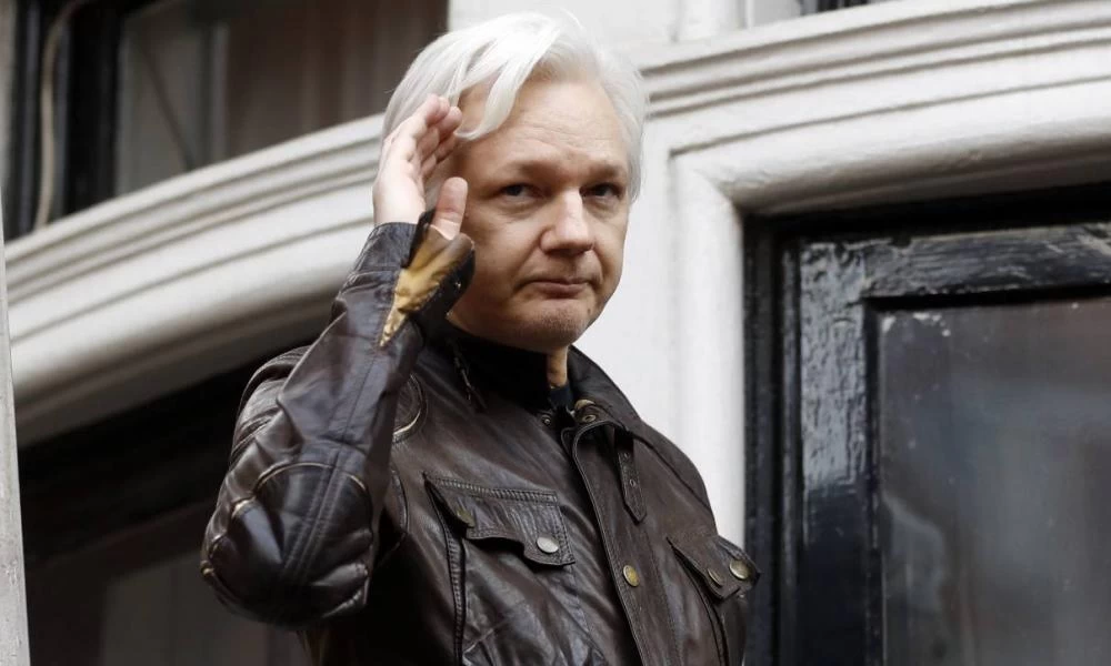 WikiLeaks: ''Ναι'' από το βρετανικό δικαστήριο στην έκδοση του Ασανζ στις ΗΠΑ